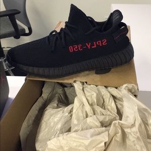 Yeezy 350 v2 breds